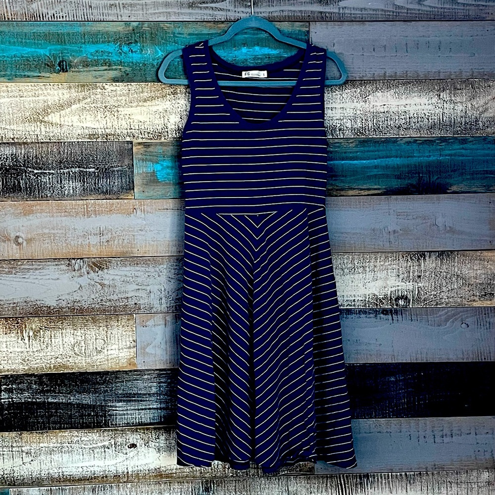 Very flattering fig dress